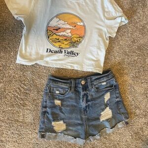 Juniors High Rise Distressed Denim Shorts | Size 3